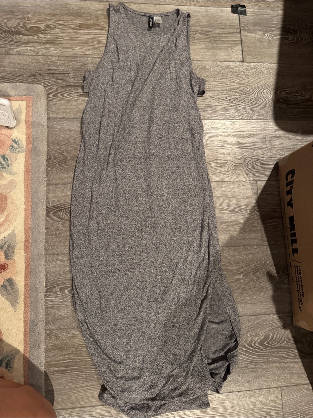 โจโจ5 for $15 or 10 for $20โจโจ
H&M Heather Gray Sleeveless Maxi Skirt Dress